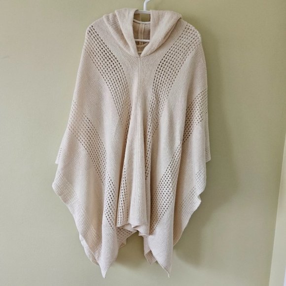 Anthropologie Sweaters - Anthropologie Sleeping on Snow oversized knit hooded poncho womens OS